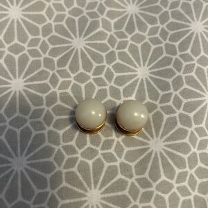 Faux pearl and gold gauges